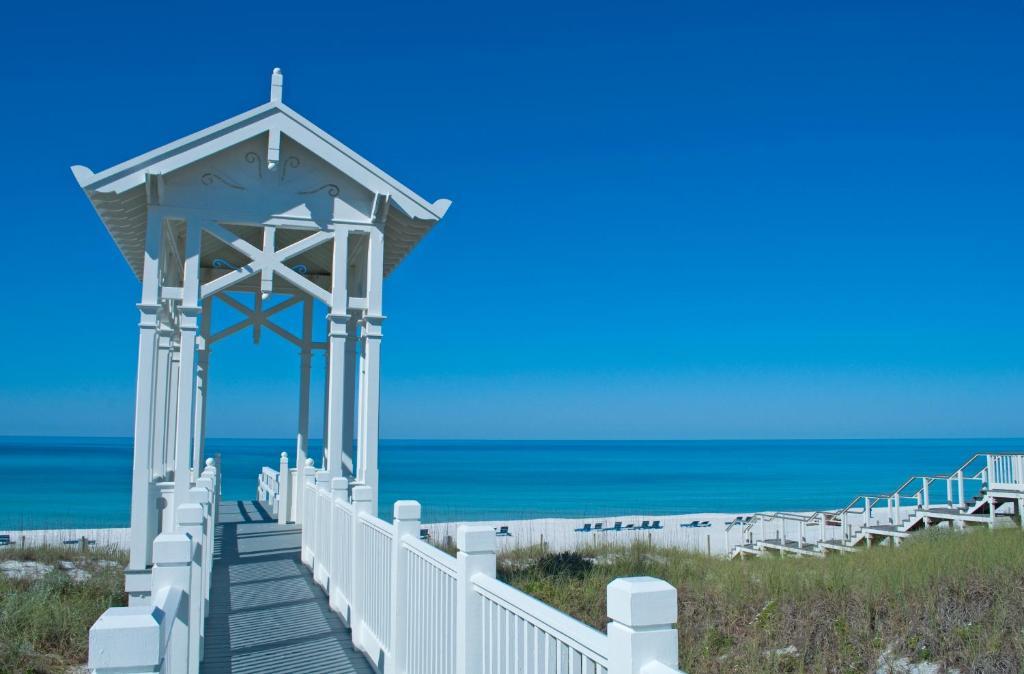 Carillon Beach Resort Inn Panama City Beach Exterior photo